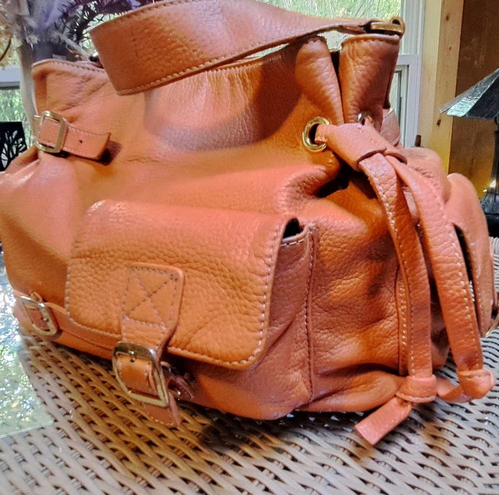 Maxx New York Pebbled Orange Leather Shoulder Bag. - Picture 3 of 13